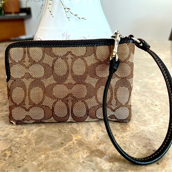 Signature Coach Corner Zip Wristlet - Picture 2 of 3